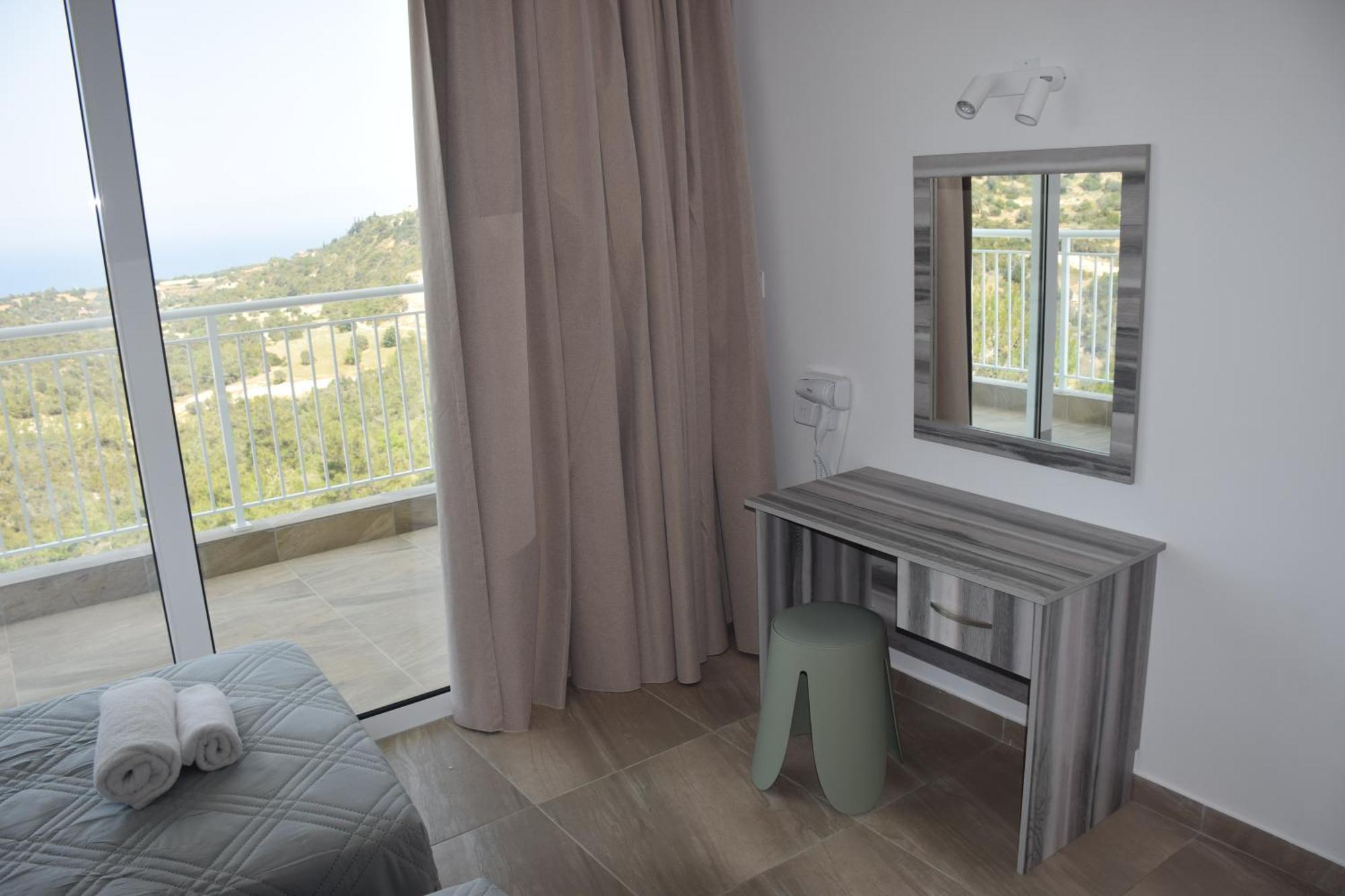 Akamas Throne Appartement *