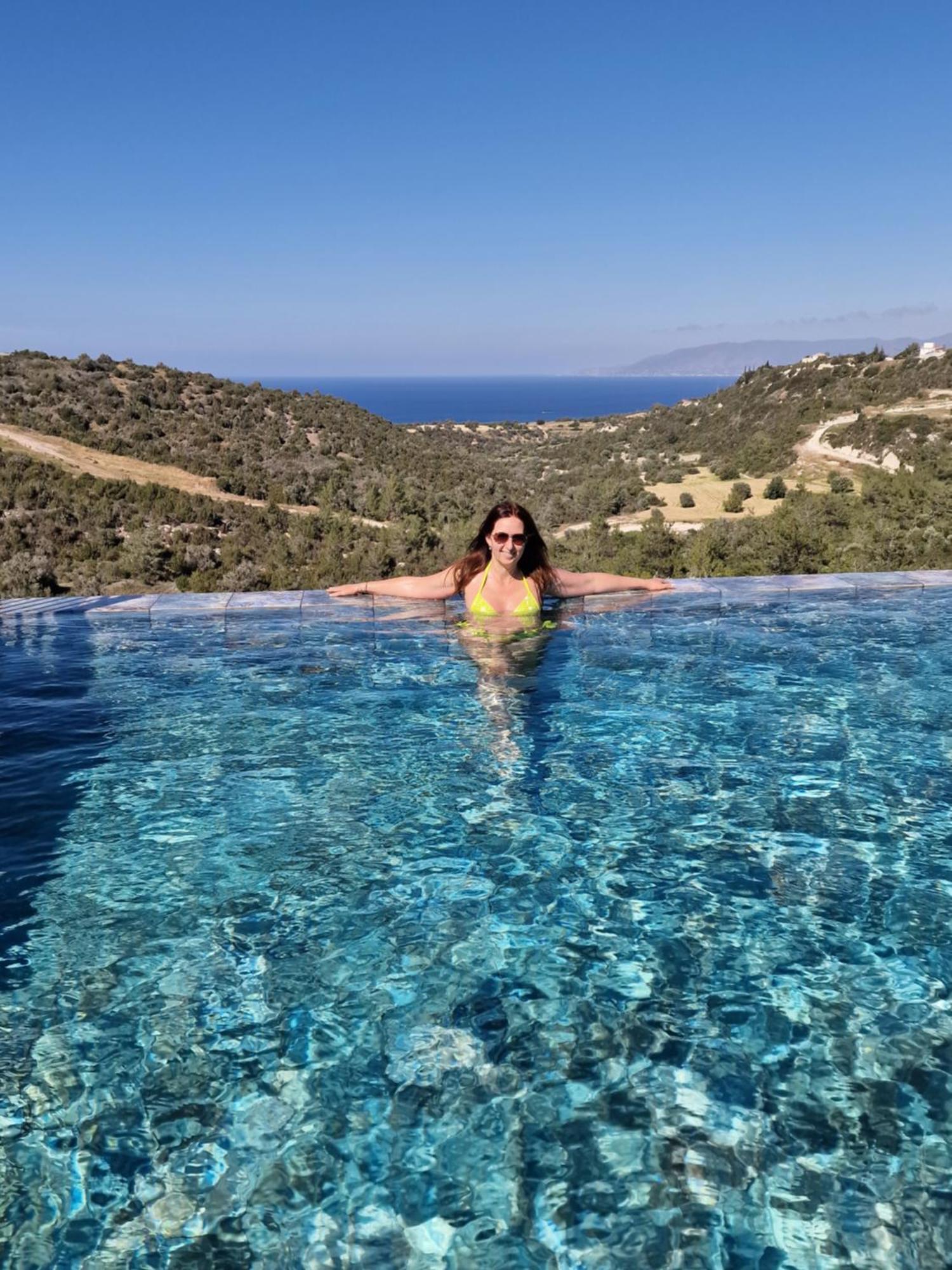 Akamas Throne Neo Chorio